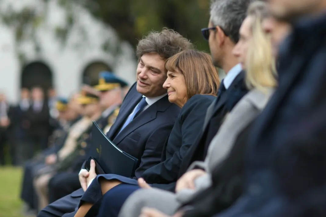 javier-milei-y-patricia-bullrich-1068x712