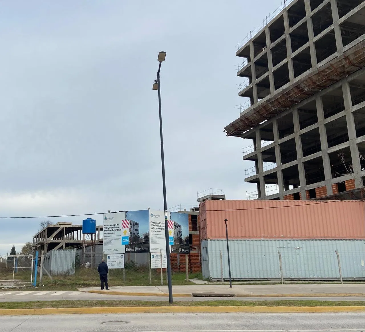 ricardo_alfonsin_malvinas_argentinas_viviendas_paralizadas_procrear